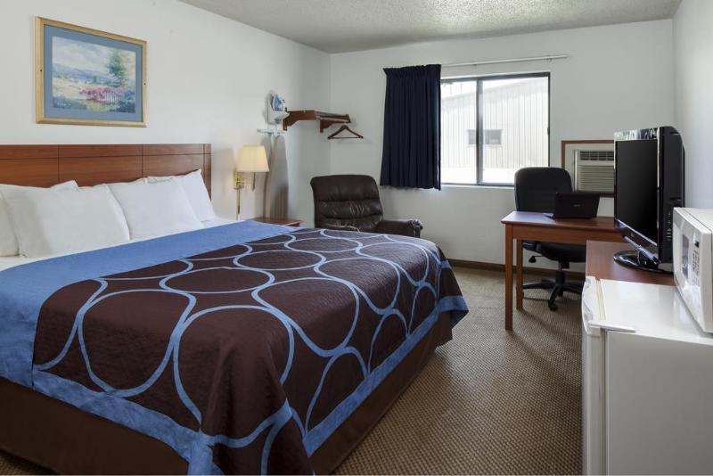 Super 8 By Wyndham Manhattan Ks Exterior foto
